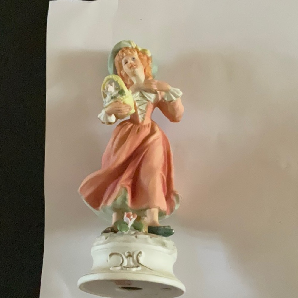 VINTAGE Lenwile Lady Figurine #6689 Hand Painted “ARDALT” Japan